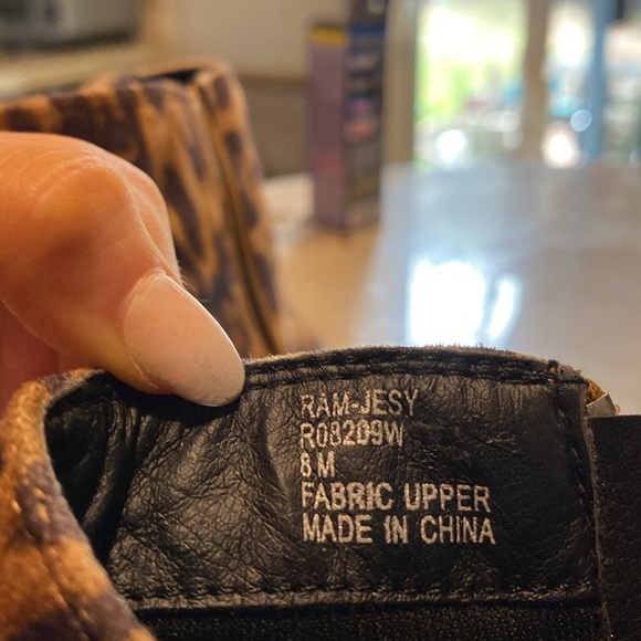 Womens size 8 Rampage booties - Picture 4 of 5